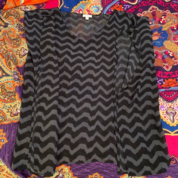 Charming Charlie’s black/gray sheer tunic top. - Picture 4 of 6